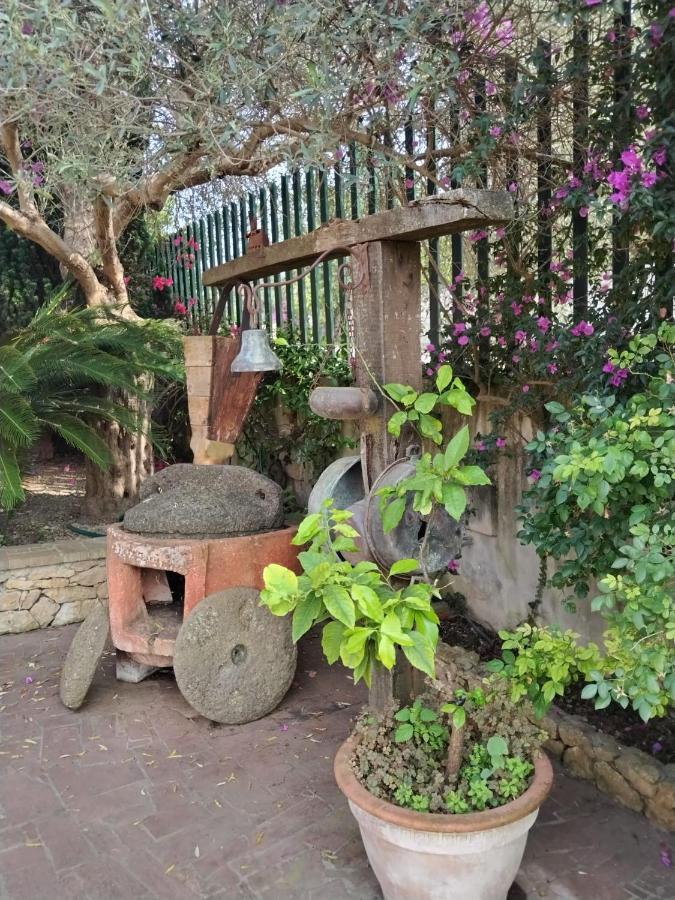 Apartamento Il Casale Del Cortonese Sassari Exterior foto